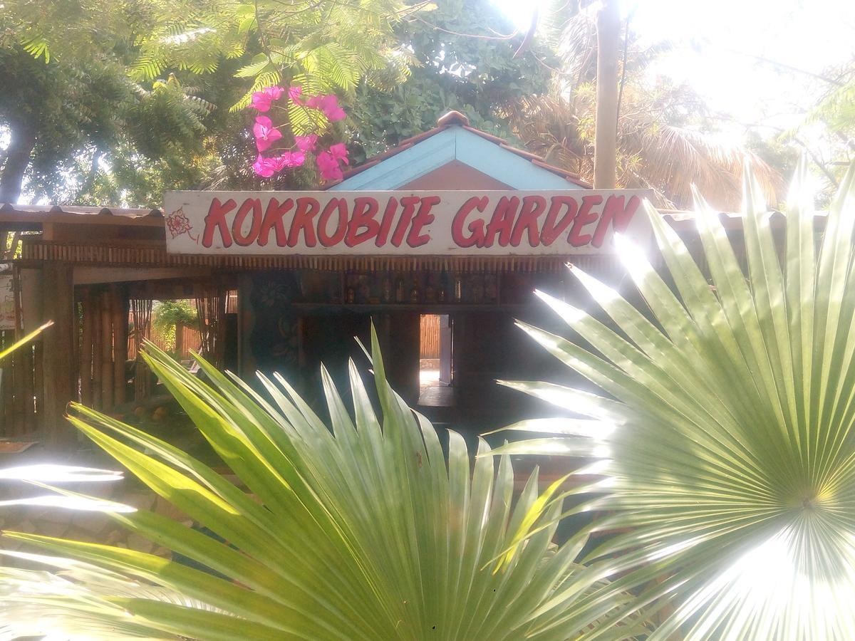 Kokrobite Garden Bagian luar foto