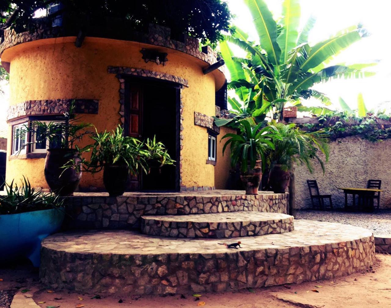 Kokrobite Garden Bagian luar foto